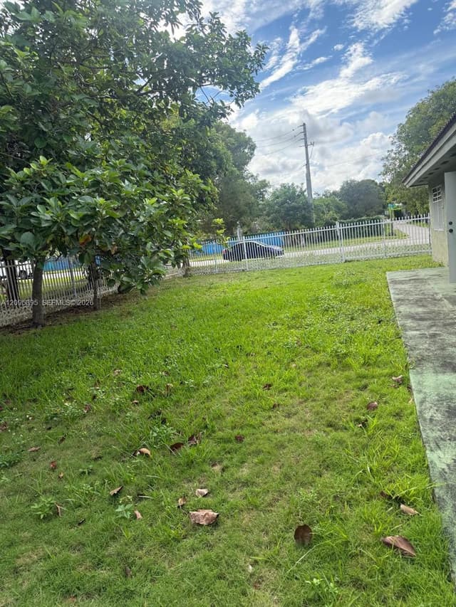 12642 SW 221st St, Miami FL 33170 - Miami, FL - Photo 3