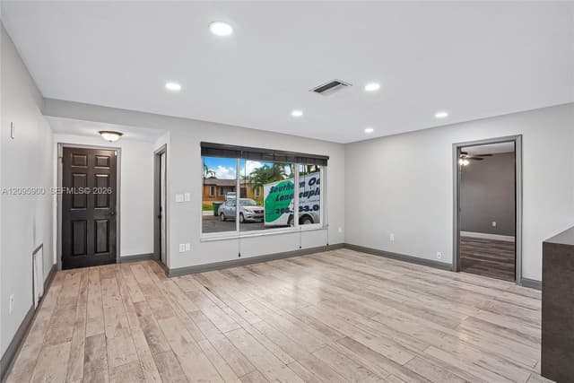 8440 Sheraton Dr, Miramar FL 33025 - Miramar, FL - Photo 7