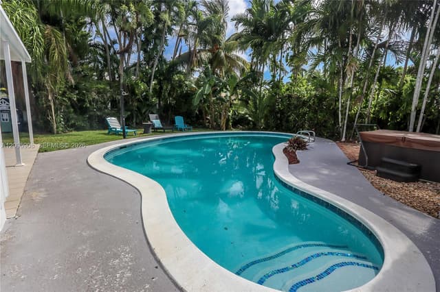 955 Van Buren St, Hollywood FL 33019 - Hollywood, FL - Photo 2