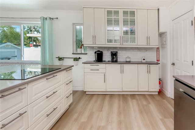 955 Van Buren St, Hollywood FL 33019 - Hollywood, FL - Photo 6
