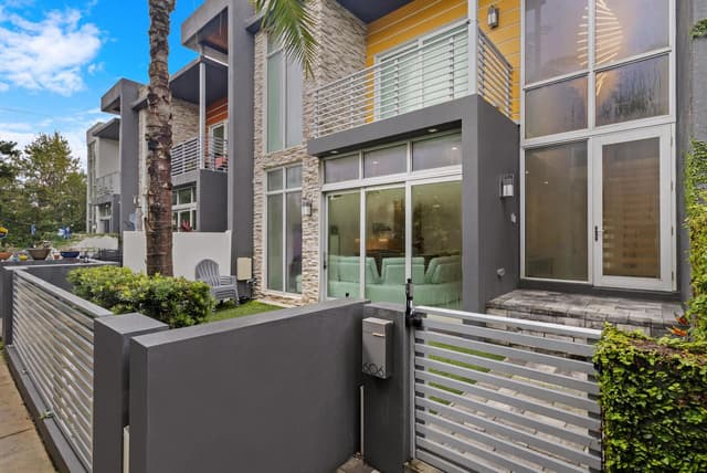 606 NE 8TH Avenue, Fort Lauderdale FL 33304 - Fort Lauderdale, FL - Photo 4