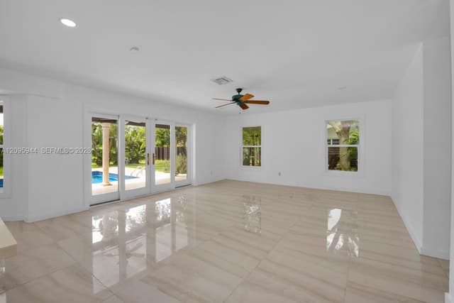 13840 SW 74th Ave, Palmetto Bay FL 33158 - Palmetto Bay, FL - Photo 5
