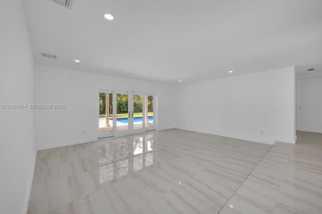13840 SW 74th Ave, Palmetto Bay FL 33158 - Palmetto Bay, FL - Photo 4