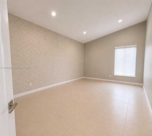 7466 NW 34th St, Lauderhill FL 33319 - Lauderhill, FL - Photo 3
