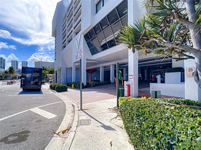 555 NE 15th St # 502, Miami FL 33132 - Miami, FL - Photo 3