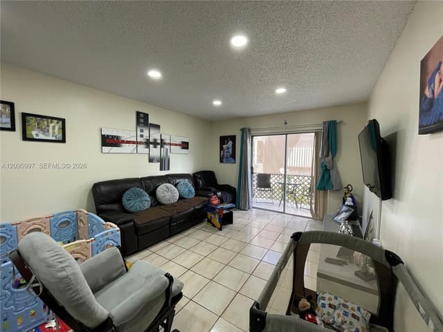1055 W 77th St # 311, Hialeah FL 33014 - Hialeah, FL - Photo 7