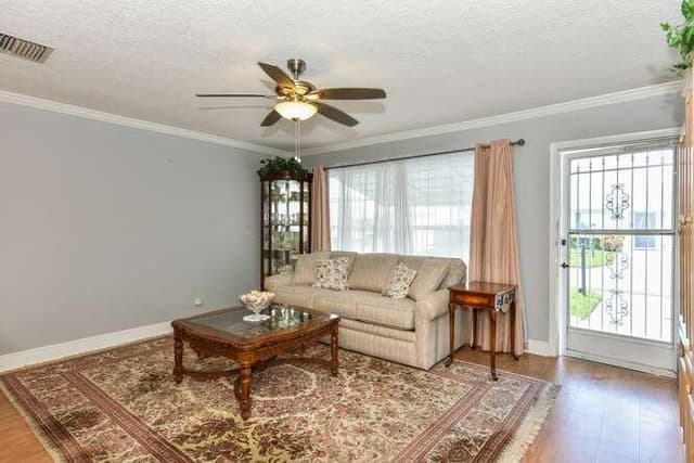116 SW 10th Court, Boynton Beach FL 33426 - Boynton Beach, FL - Photo 2