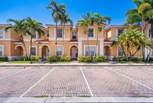 3029 SW 129TH Avenue # 125, Miramar FL 33027 - Miramar, FL - Photo 2