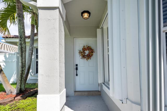 16573 NW 23RD Street, Pembroke Pines FL 33028 - Pembroke Pines, FL - Photo 2