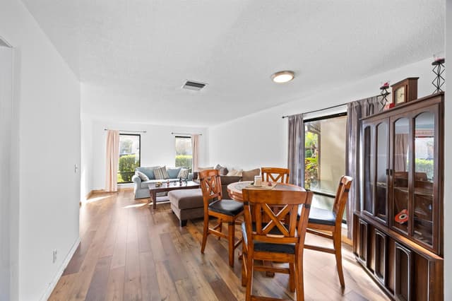 310 Sandtree Drive, Palm Beach Gardens FL 33403 - Palm Beach Gardens, FL - Photo 7