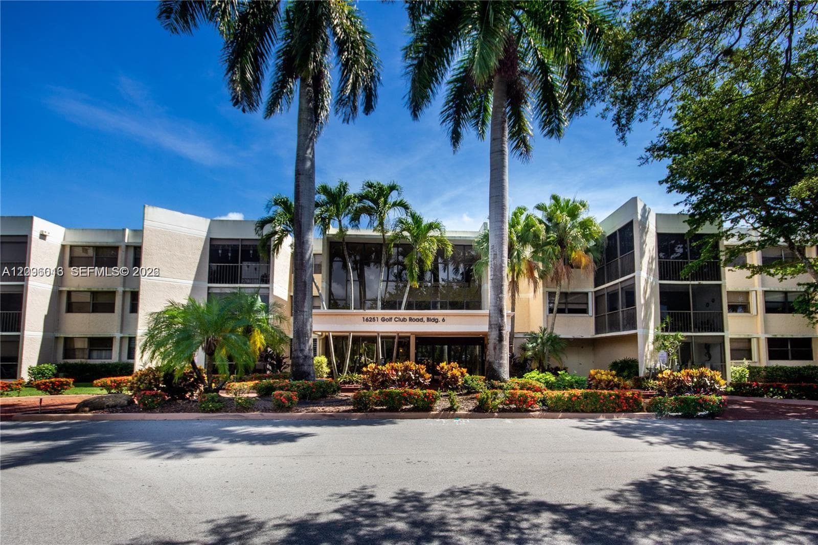 16251 Golf Club Rd # 109, Weston FL 33326 - Weston, FL - Photo 1