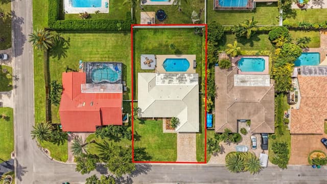 626 NW 100th Way, Coral Springs FL 33071 - Coral Springs, FL - Photo 2