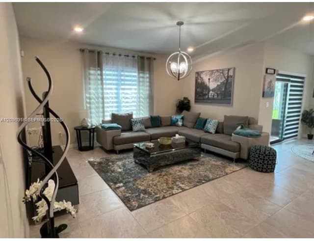 3158 Poinciana St, Lauderdale Lakes FL 33311 - Lauderdale Lakes, FL - Photo 5