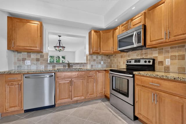 12800 SW 7th Court # 307G, Pembroke Pines FL 33027 - Pembroke Pines, FL - Photo 7
