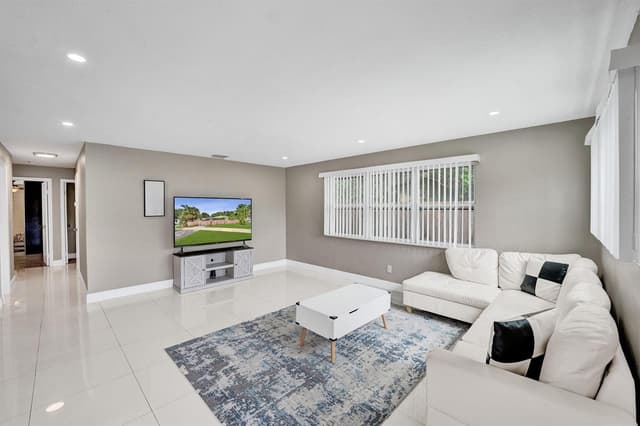 921 NW 14th Street, Fort Lauderdale FL 33311 - Fort Lauderdale, FL - Photo 3
