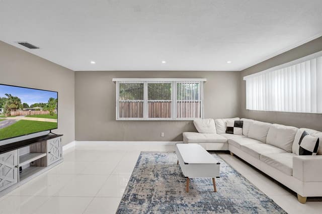 921 NW 14th Street, Fort Lauderdale FL 33311 - Fort Lauderdale, FL - Photo 5
