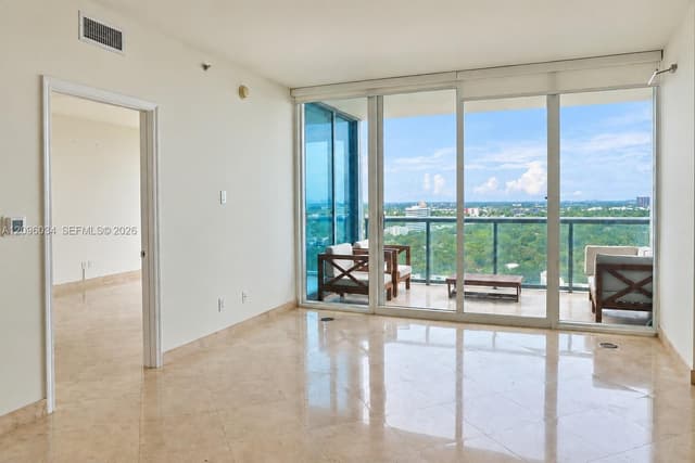 601 NE 36th St # 2004, Miami FL 33137 - Miami, FL - Photo 2