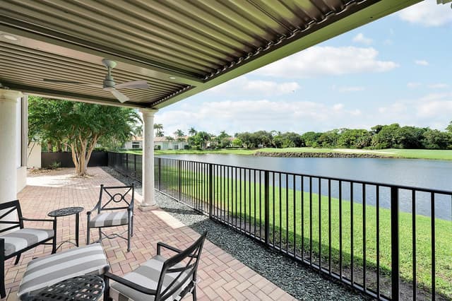 807 Floret Drive, Palm Beach Gardens FL 33410 - Palm Beach Gardens, FL - Photo 2