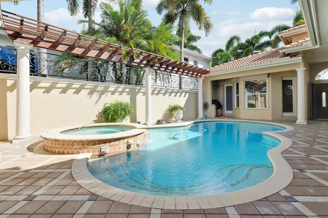 807 Floret Drive, Palm Beach Gardens FL 33410 - Palm Beach Gardens, FL - Photo 4