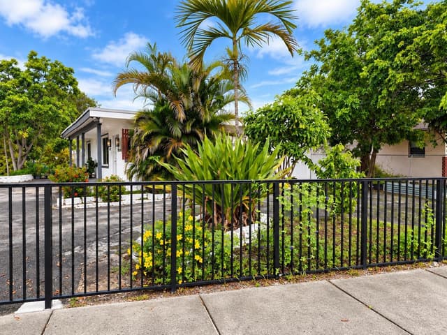 4401 SW 21st Street, Fort Lauderdale FL 33317 - Fort Lauderdale, FL - Photo 3