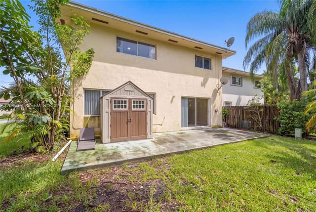 417 Kelly Ln, Weston FL 33326 - Weston, FL - Photo 7