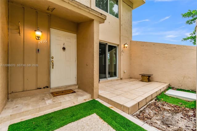 1455 NW 80th Ave # J, Margate FL 33063 - Margate, FL - Photo 4