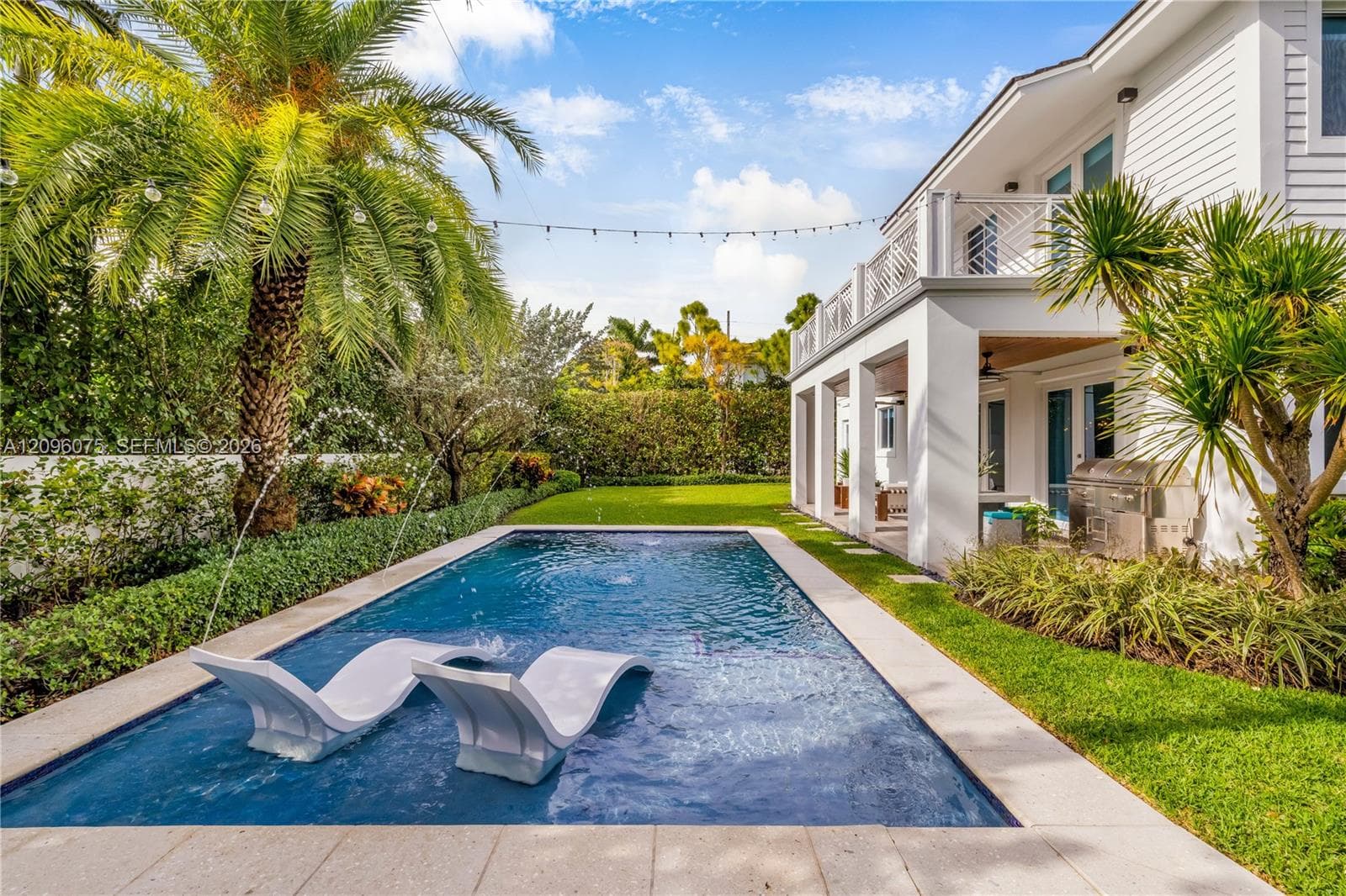 5602 SW 65th Ct, South Miami FL 33143
