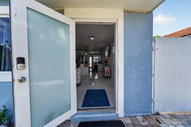 946 Mcintosh Street, West Palm Beach FL 33405 - West Palm Beach, FL - Photo 6