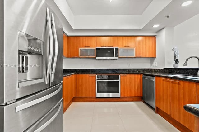 14951 Royal Oaks Ln # 2008, North Miami FL 33181 - North Miami, FL - Photo 5