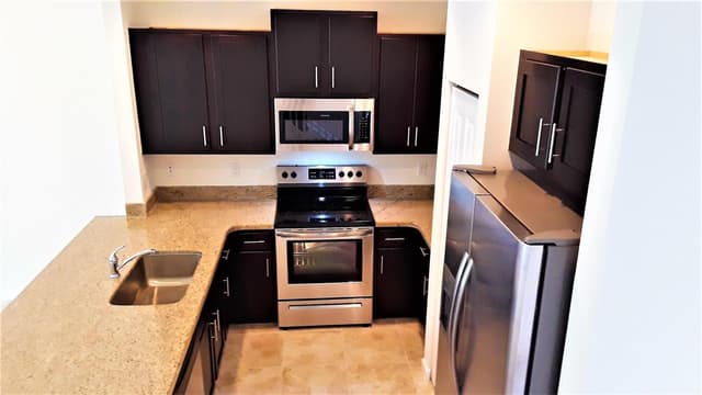 370 SE 1ST # 370, Deerfield Beach FL 33441 - Deerfield Beach, FL - Photo 3