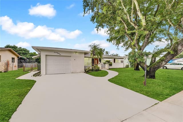 1731 NW 86th Ave, Pembroke Pines FL 33024 - Pembroke Pines, FL - Photo 2