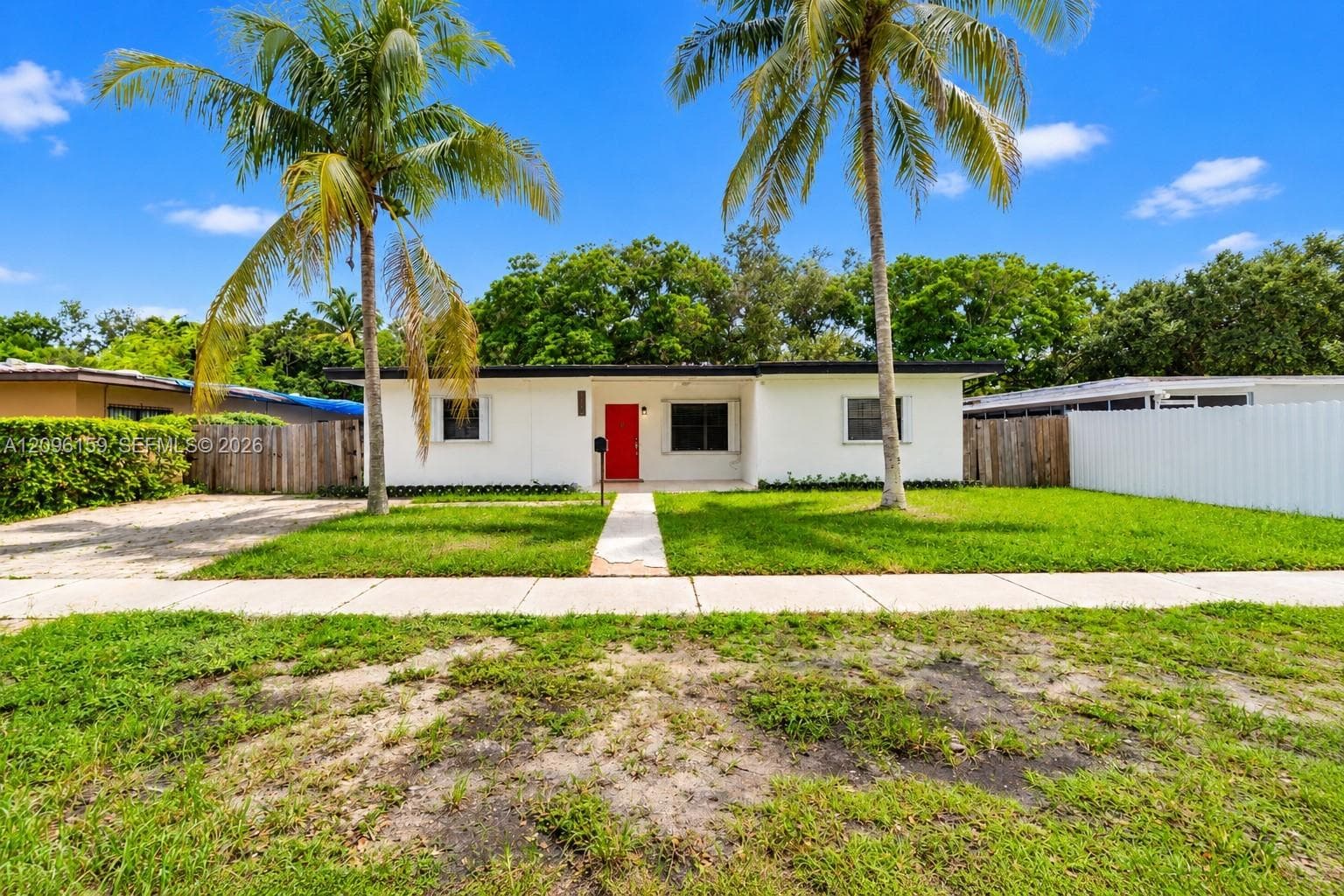 710 NE 142nd St, North Miami FL 33161