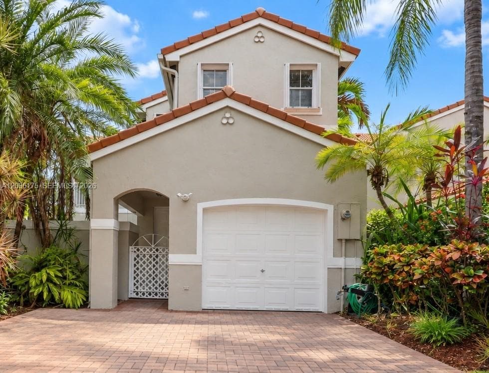 1601 Yellowheart Way, Hollywood FL 33019 - Hollywood, FL - Photo 1
