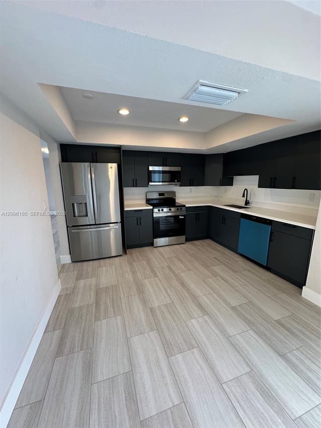 3608 Island Dr, Miramar FL 33023 - Miramar, FL - Photo 2