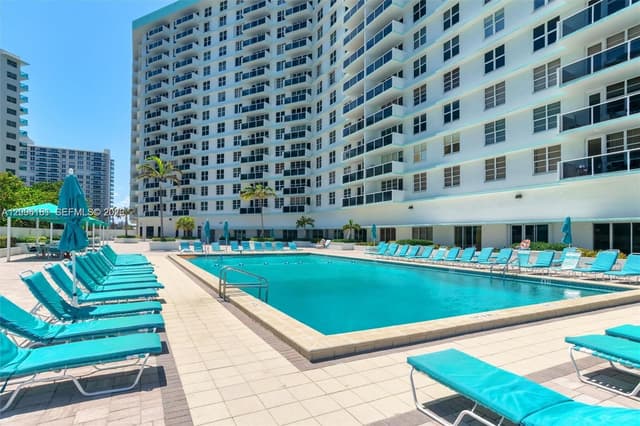 3725 S Ocean Dr # 405, Hollywood FL 33019 - Hollywood, FL - Photo 2