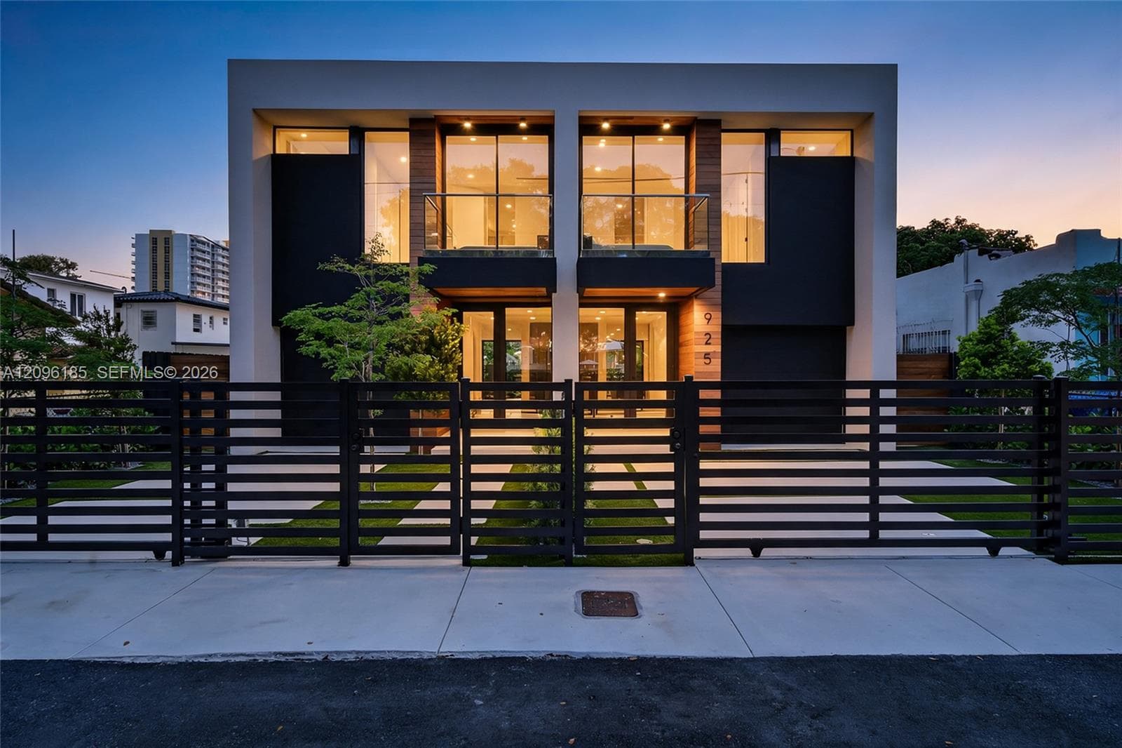 925 SW 10th Ave, Miami FL 33130 - Miami, FL - Photo 1