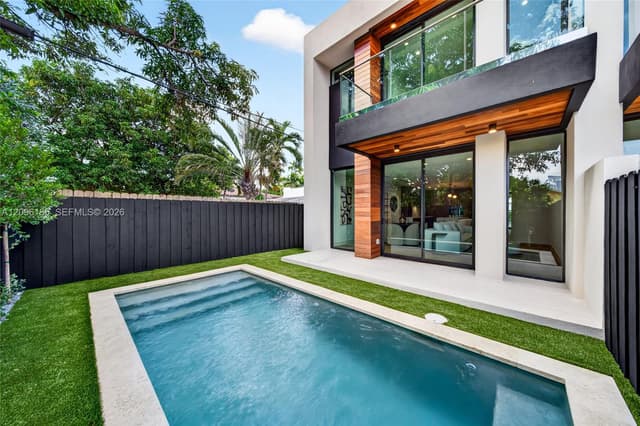 925 SW 10th Ave, Miami FL 33130 - Miami, FL - Photo 4