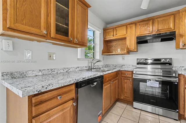 6201 NW 9th Ct, Margate FL 33063 - Margate, FL - Photo 3
