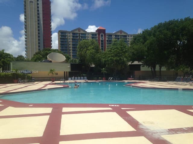 17021 N Bay Rd # 521, Sunny Isles Beach FL 33160 - Sunny Isles Beach, FL - Photo 3