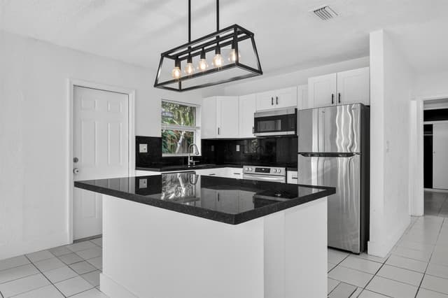 1515 NW 8TH Avenue, Fort Lauderdale FL 33311 - Fort Lauderdale, FL - Photo 5