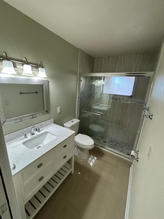 2956 Crosley Drive E # C, West Palm Beach FL 33415 - West Palm Beach, FL - Photo 2
