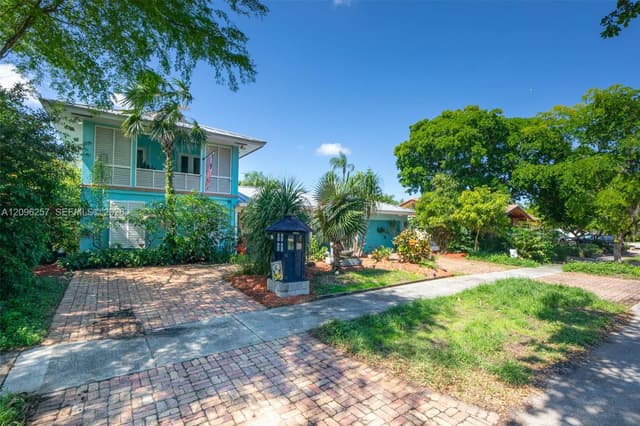 3660 N 53rd Ave, Hollywood FL 33021 - Hollywood, FL - Photo 3