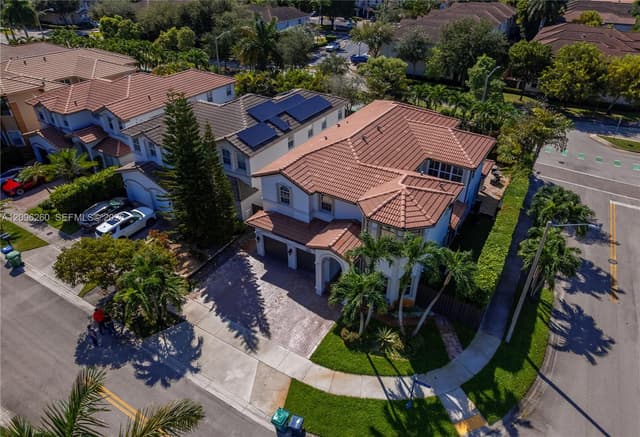11530 NW 82nd Ter, Doral FL 33178 - Doral, FL - Photo 4