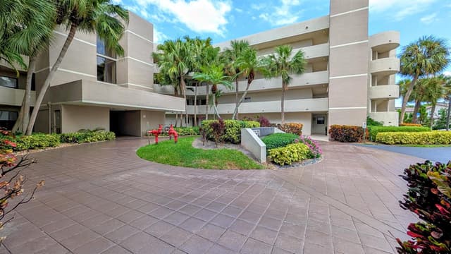 5650 Camino Del Sol # 101, Boca Raton FL 33433 - Boca Raton, FL - Photo 2