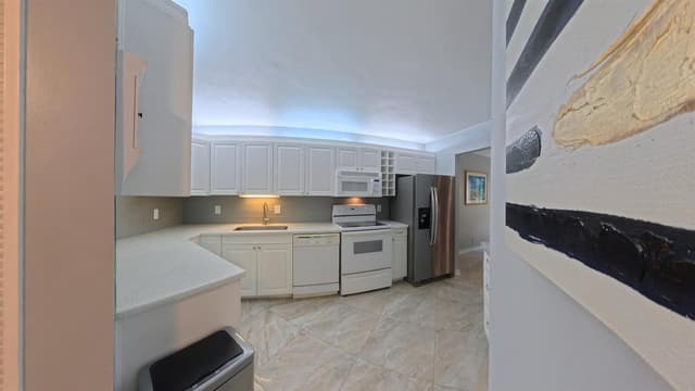 5650 Camino Del Sol # 101, Boca Raton FL 33433 - Boca Raton, FL - Photo 5