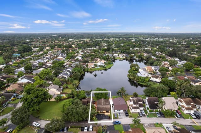 4051 SW 82ND Terrace, Davie FL 33328 - Davie, FL - Photo 3
