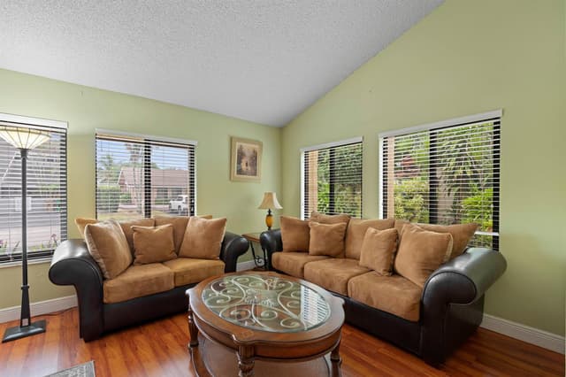 4051 SW 82ND Terrace, Davie FL 33328 - Davie, FL - Photo 5