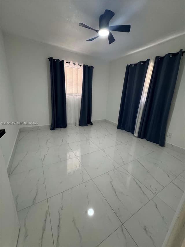 1009 NE 2nd St, Hallandale Beach FL 33009 - Hallandale Beach, FL - Photo 6