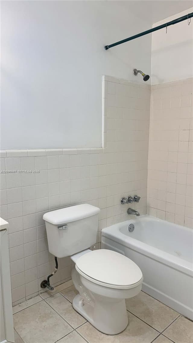 1009 NE 2nd St, Hallandale Beach FL 33009 - Hallandale Beach, FL - Photo 7