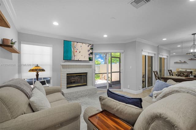 10807 Cypress Glen Dr # 10807, Coral Springs FL 33071 - Coral Springs, FL - Photo 6